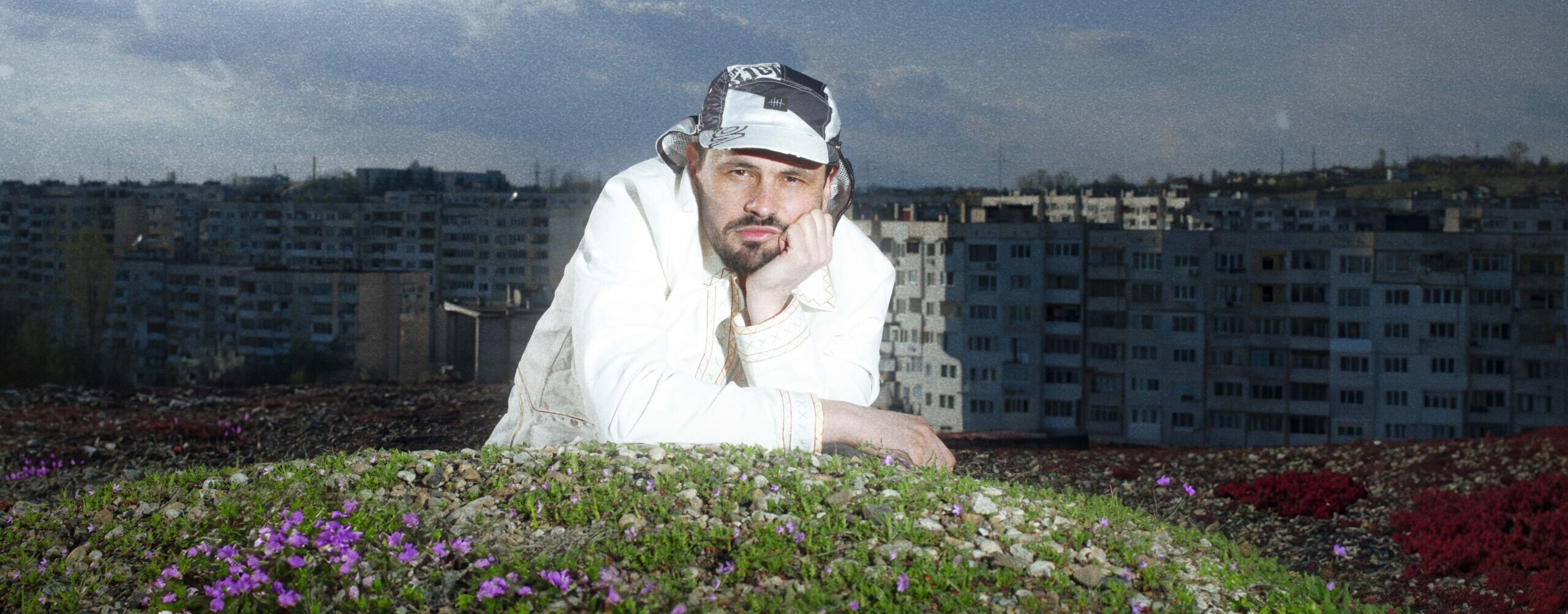 Sommer, Sonne, Selbstsabotage: Bulgarian Cartrader gibt mit „Toothpicks“ einen Vorgeschmack aufs kommende Album