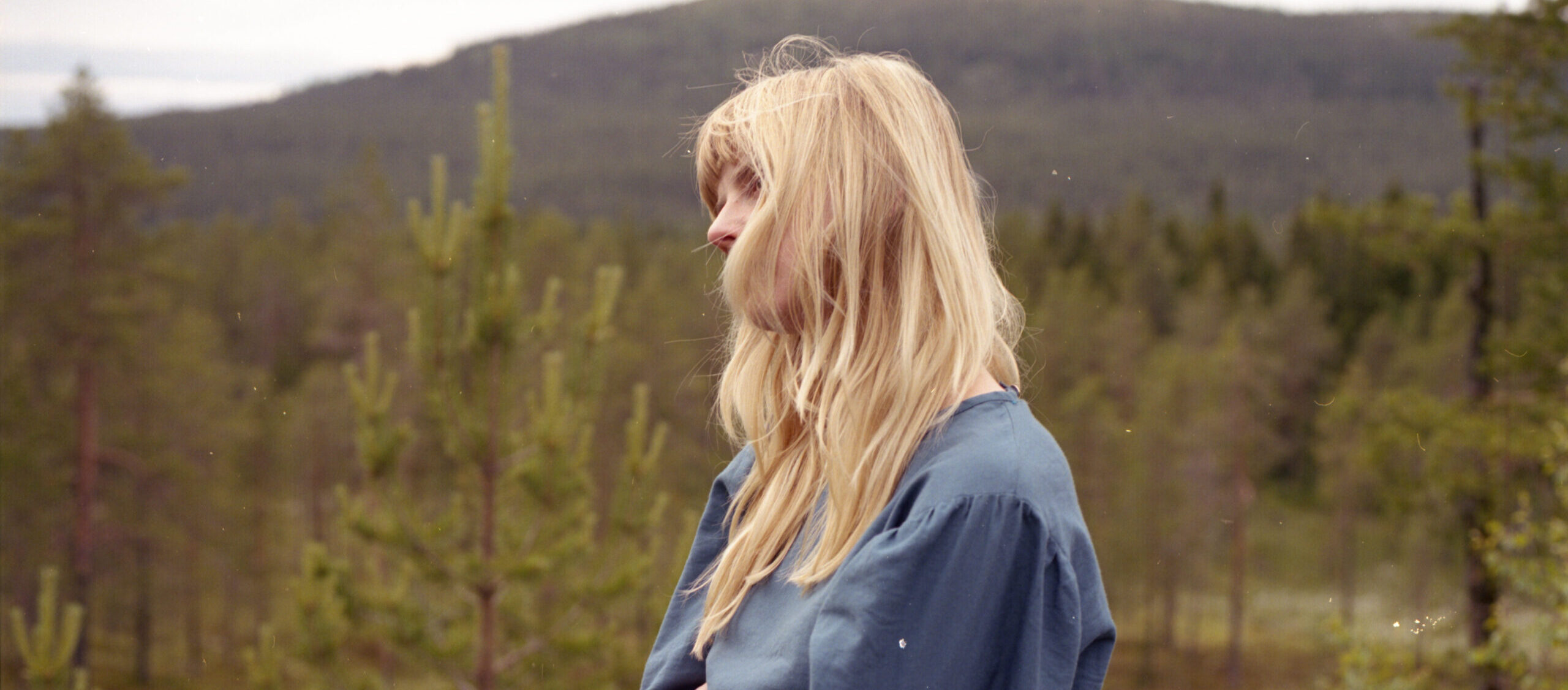 Minru öffnet die Türen zu Thin Places: Ein Album zwischen Licht und Schatten