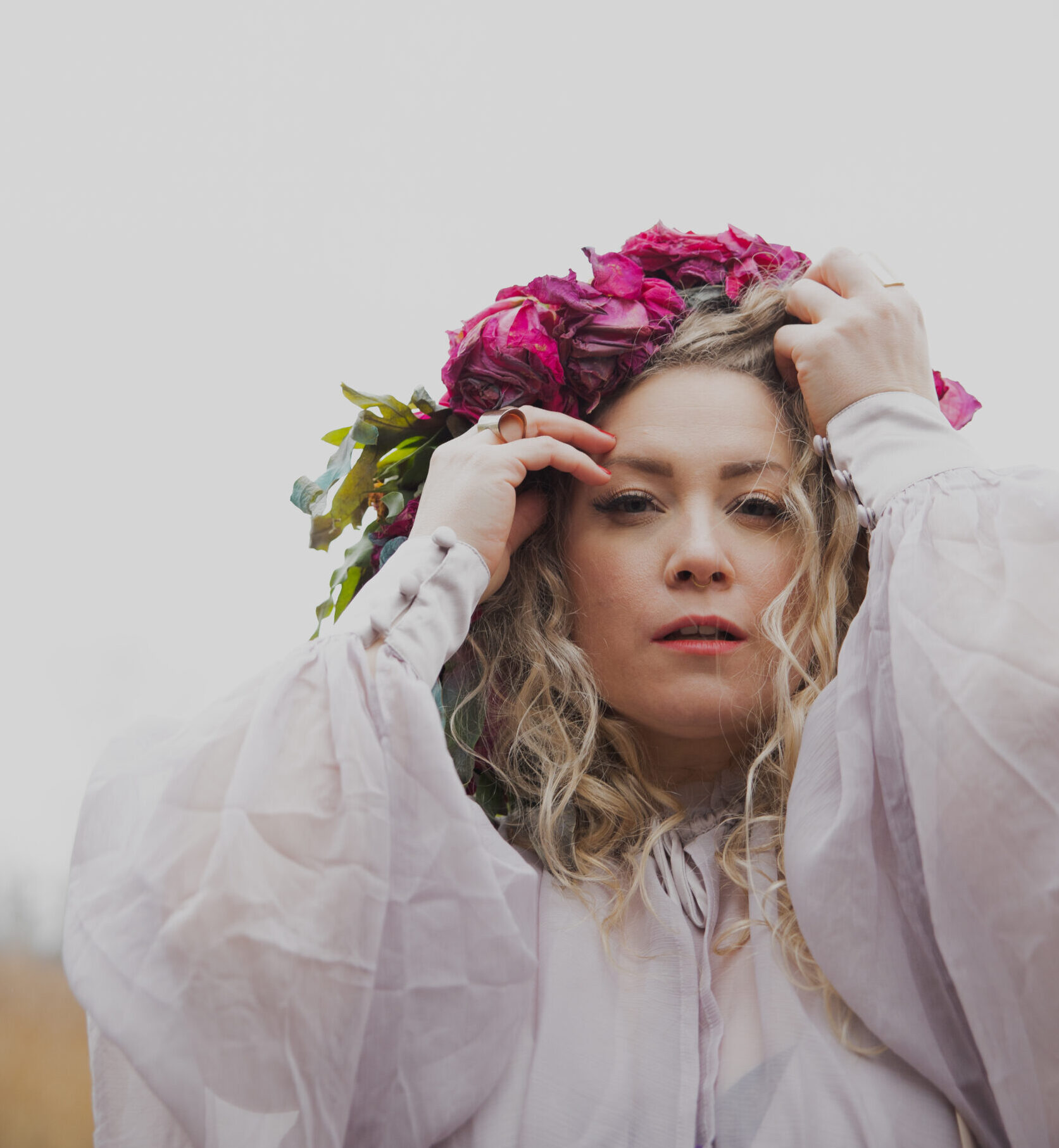 LYLIT präsentiert „Let Go“ und erinnert daran, Emotionen kommen und gehen zu lassen